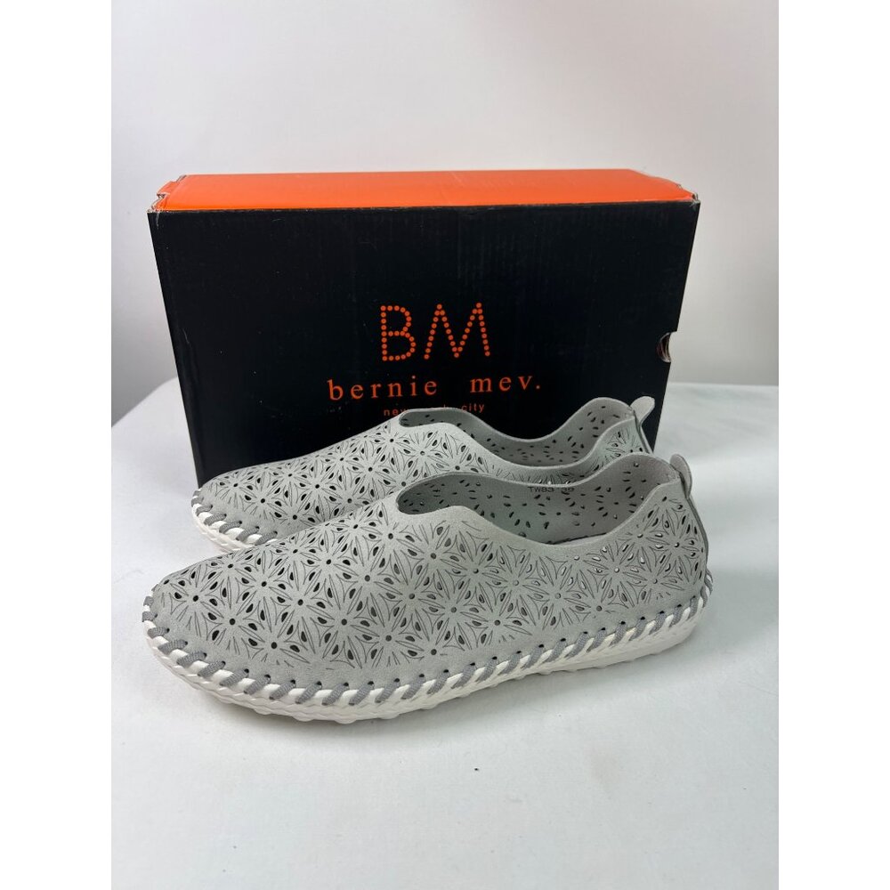 Bernie Mev Womens TW83 Light Grey Slip-On Shoes With Memory Foam & Laser-Cut Des